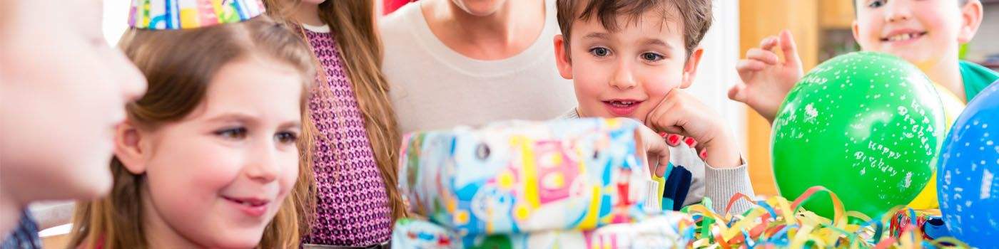 Pokale und Medaillen für Kindergeburtstag