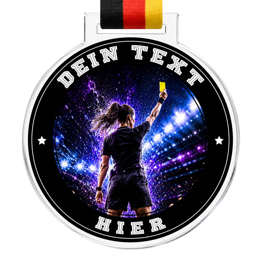 Signature-Medaille: Schiedsrichterin mit erhobener Karte