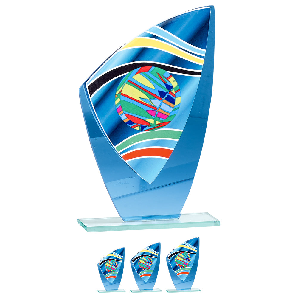 Glaspokal verspiegelt mit Emblem